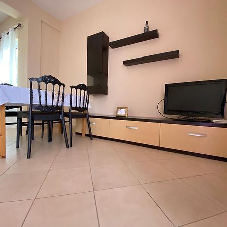 סרנדה L.T. Apartment 5Th Street מראה חיצוני תמונה