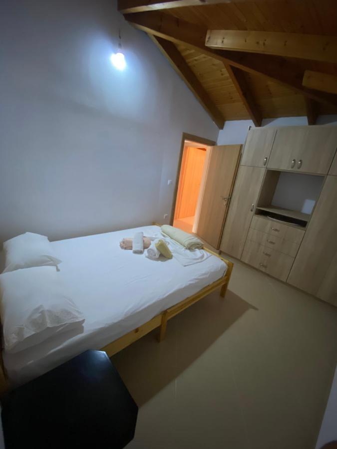 סרנדה L.T. Apartment 5Th Street מראה חיצוני תמונה