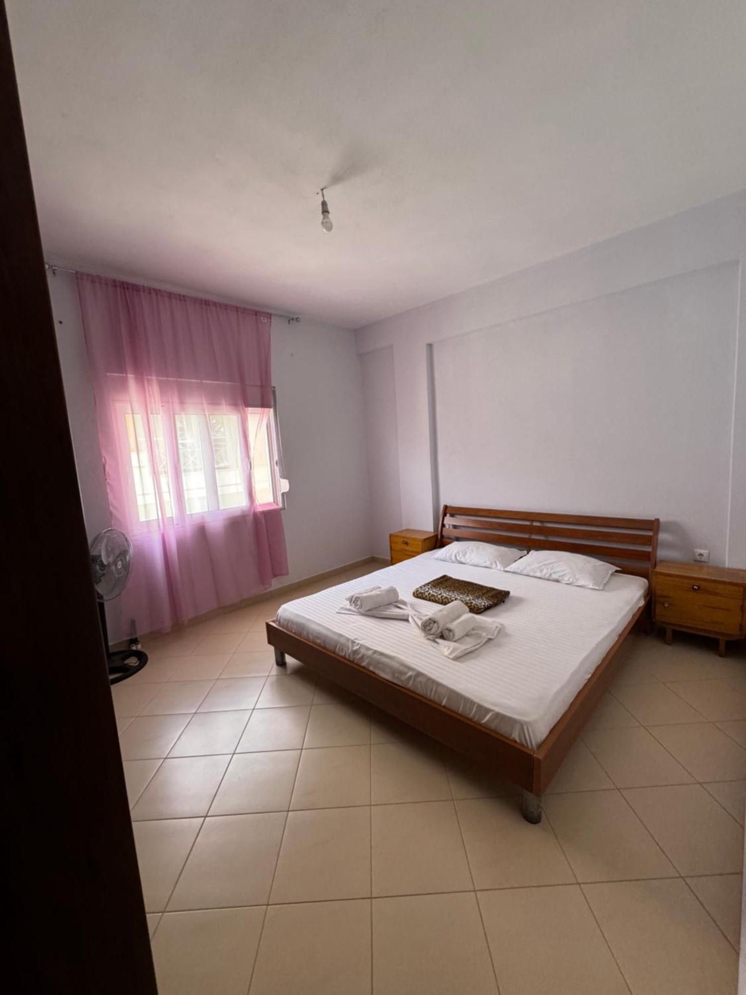 סרנדה L.T. Apartment 5Th Street מראה חיצוני תמונה